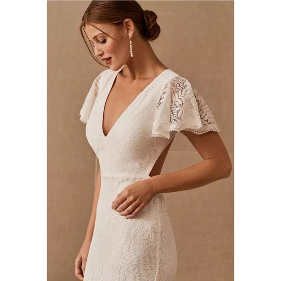 Fame and Partners Lace Wedding Gown - Picture 7 of 11